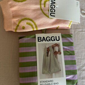 Baggu bag and socks